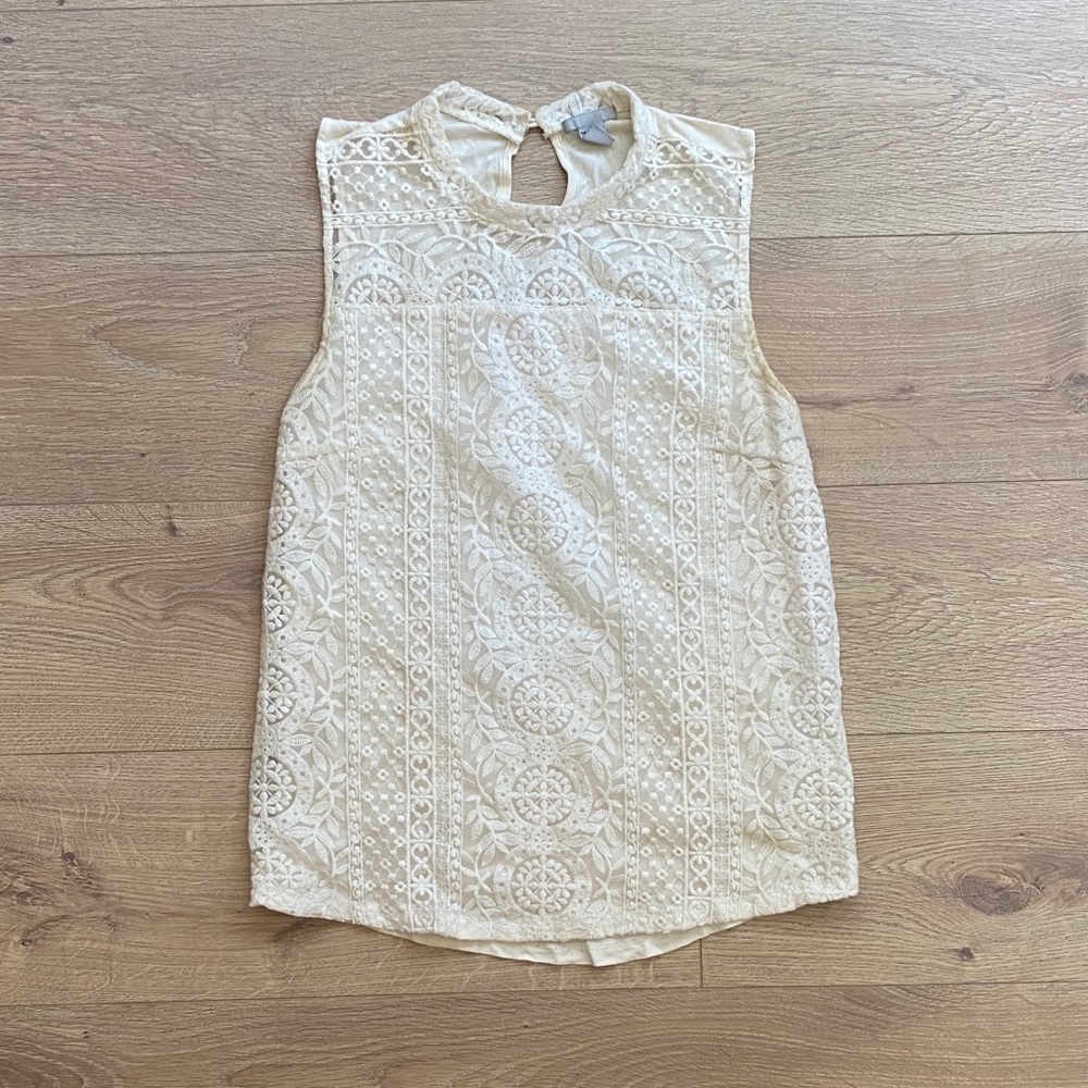 H & M lace high necked tank top